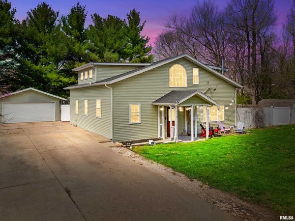 135 BESSLER LAKE Drive, Groveland, IL 61535