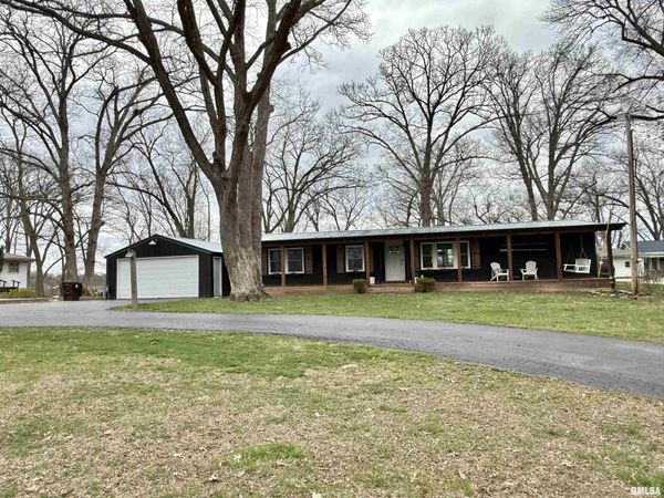 24700 E LAKEVIEW Drive, Canton, IL 61520