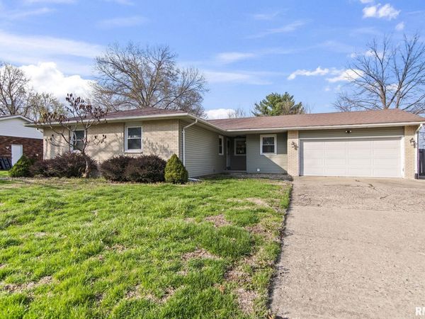 505 HARTFORD Drive, Sherman, IL 62684