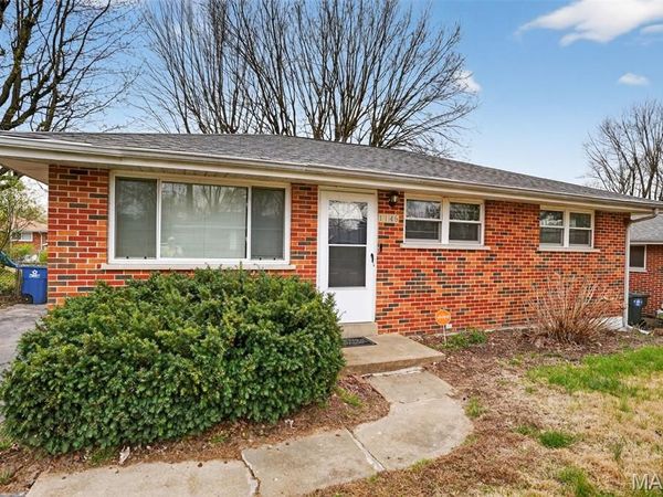 1146 Reale Avenue , St John, MO 63138