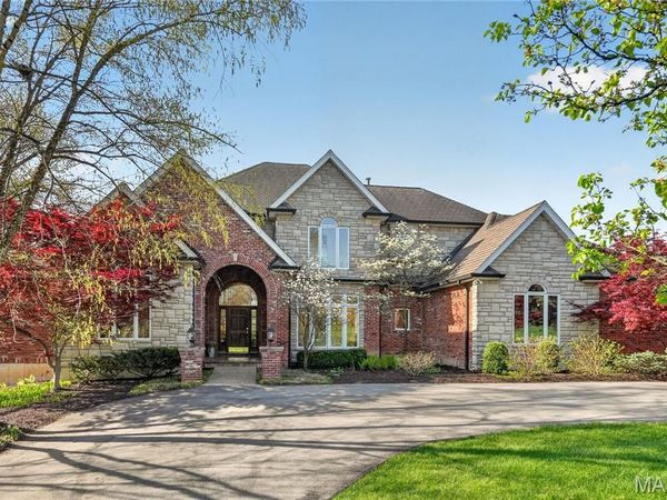 11 Fielding Road, Ladue, MO 63124