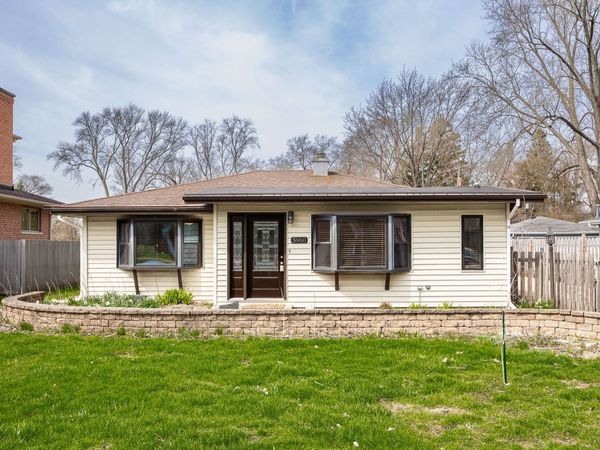 5960 Pershing Avenue , Downers Grove, IL 60516