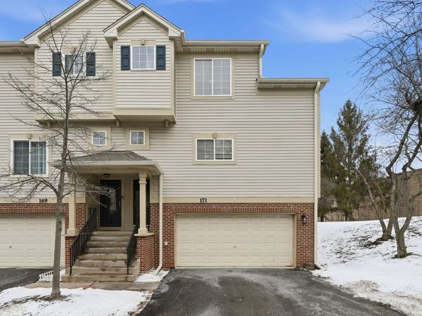 171 Monarch Drive , Streamwood, IL 60107