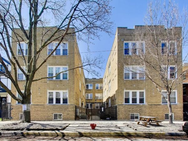 4722 N Kenneth Avenue, Unit 3W, Chicago, IL 60630