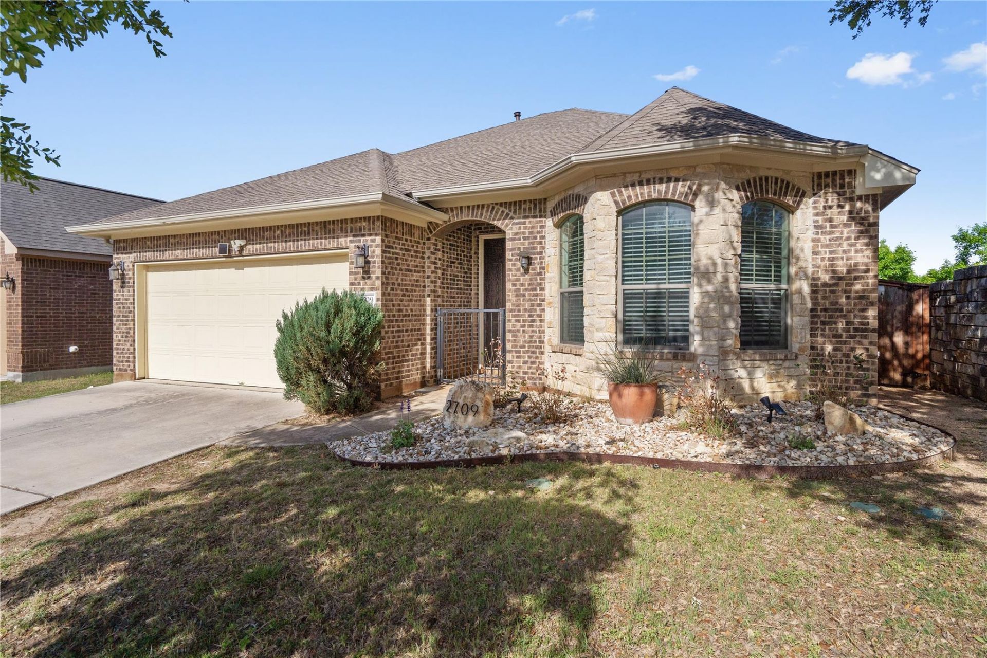 2709 Coral Valley Dr, Leander, TX 78641 Main Photo