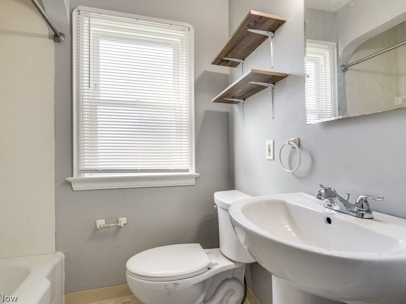 12013 Wayland Avenue, Cleveland, OH 44111 Photo 11