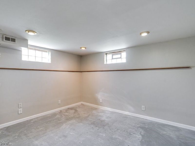 12013 Wayland Avenue, Cleveland, OH 44111 Photo 16