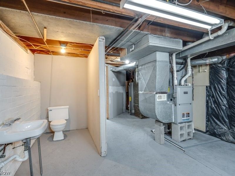 12013 Wayland Avenue, Cleveland, OH 44111 Photo 18