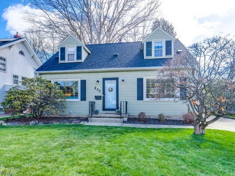 233 Kenilworth Drive, Akron, OH 44313 Photo 3