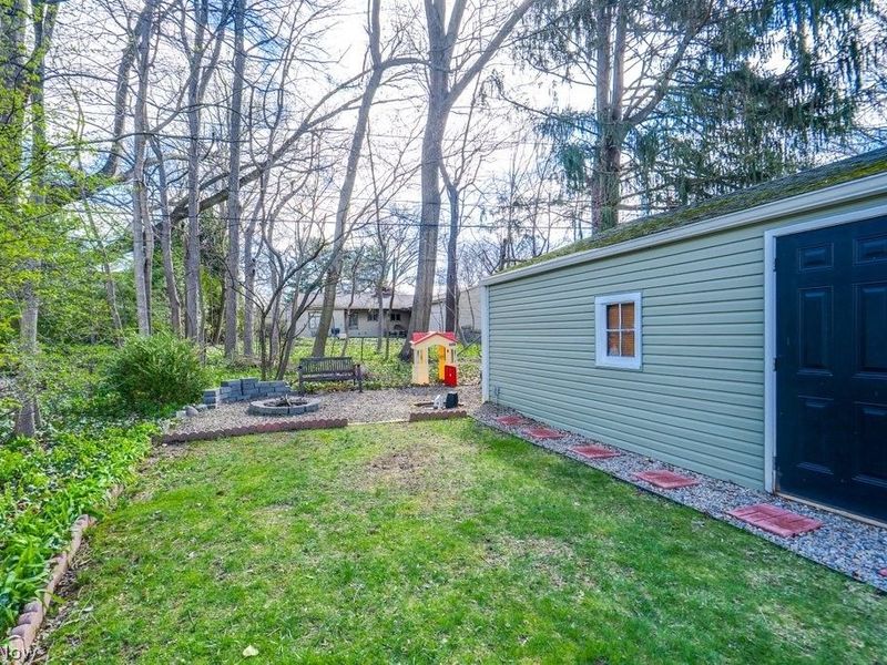 233 Kenilworth Drive, Akron, OH 44313 Photo 37