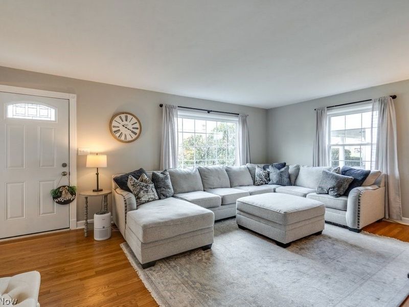 233 Kenilworth Drive, Akron, OH 44313 Photo 5