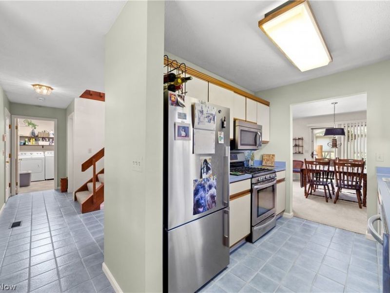 5800 Ridgeview Lane, Willoughby, OH 44094 Photo 12