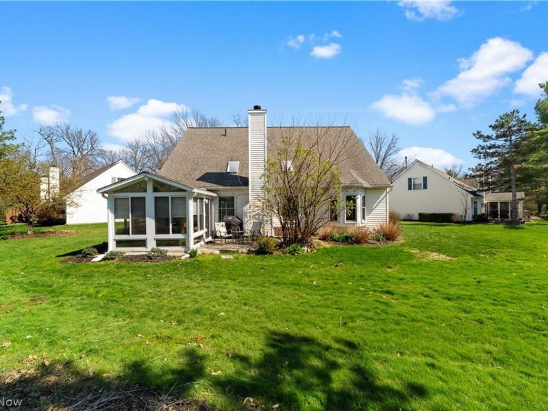 5800 Ridgeview Lane, Willoughby, OH 44094 Photo 4