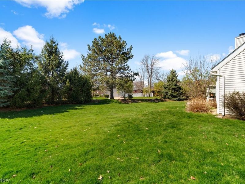 5800 Ridgeview Lane, Willoughby, OH 44094 Photo 5