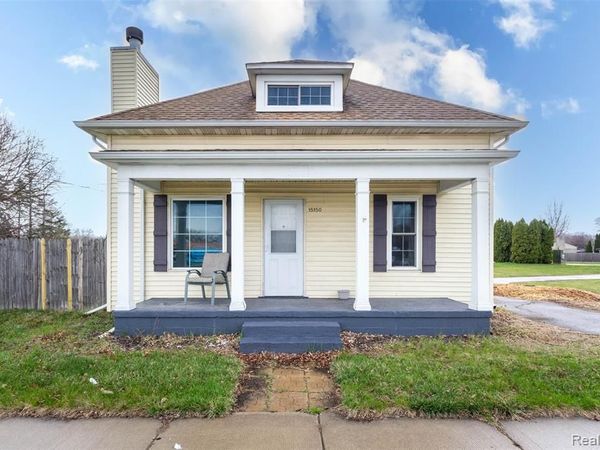 15150 Loyola Drive, Sterling Heights, MI 48313