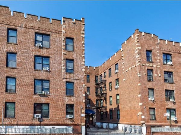 910 Dinsmore Avenue , Far Rockaway, NY 11691