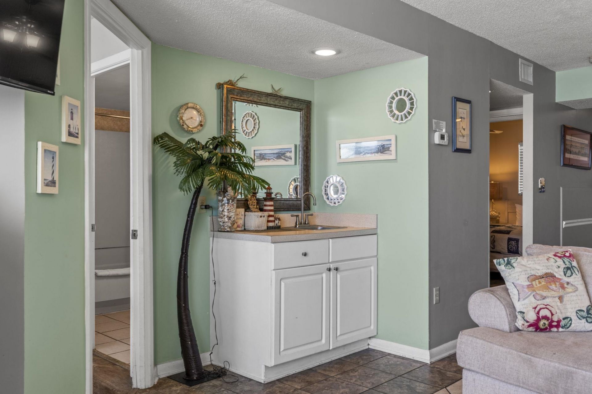 9400 Shore Dr. Photo 13