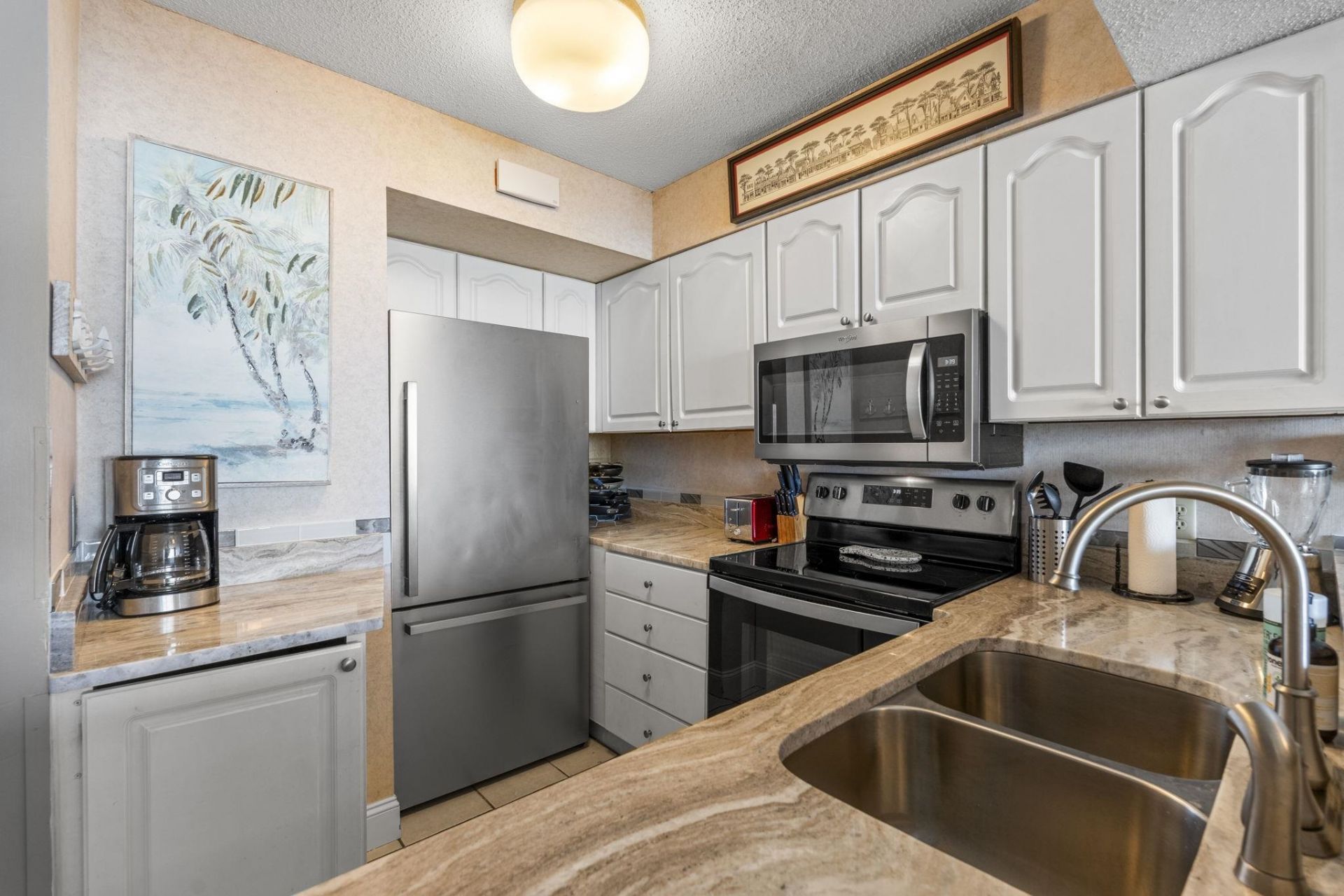 9400 Shore Dr. Photo 7