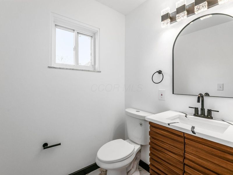 5548 Roche Drive, Columbus, OH 43229 Photo 21