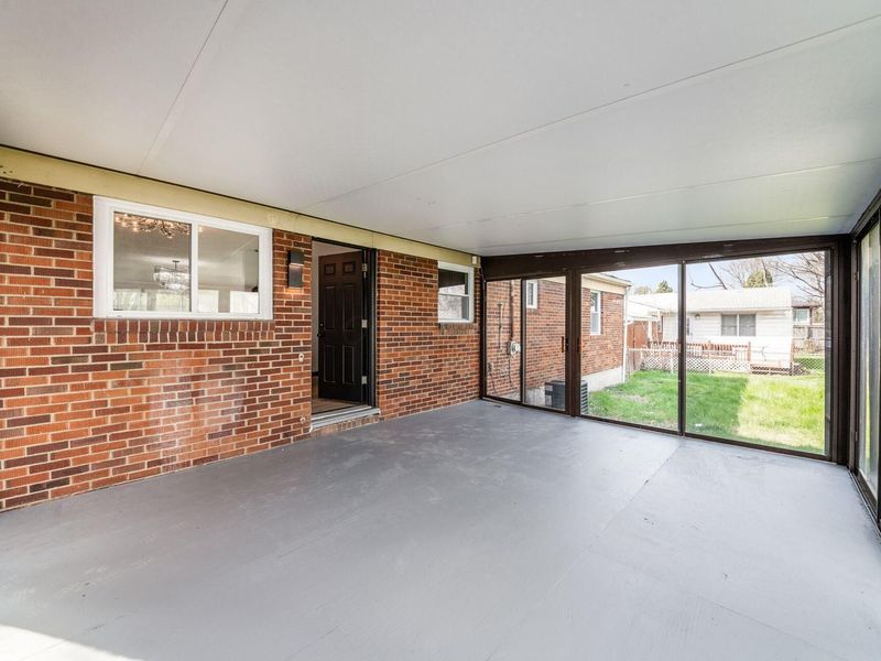 5548 Roche Drive, Columbus, OH 43229 Photo 43