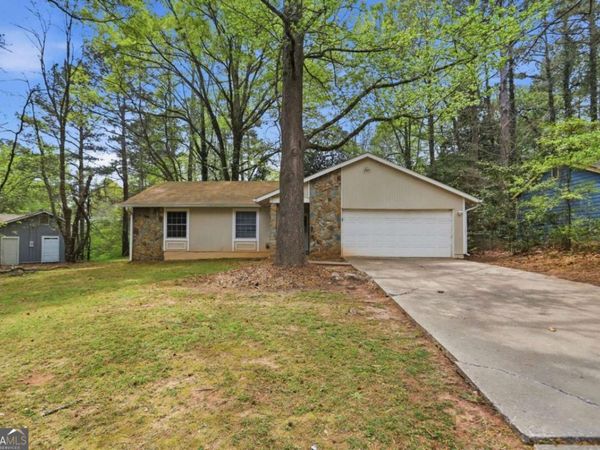 44 Burnham Circle, Jonesboro, GA 30238