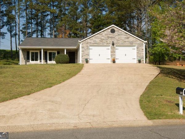 908 River Rock Drive, Woodstock, GA 30188