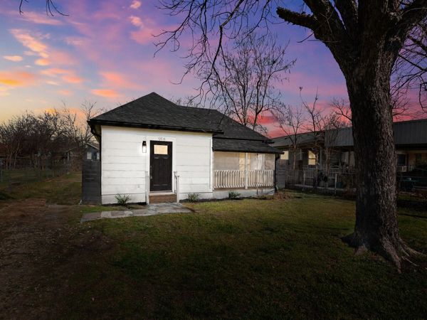 918 W 3rd ST, Taylor, TX 76574