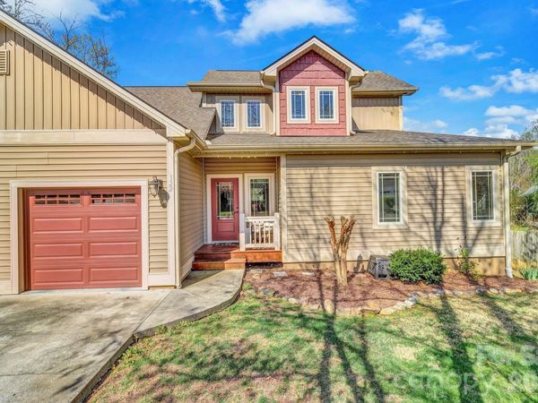 122 Craggy Street , Black Mountain, NC 28711