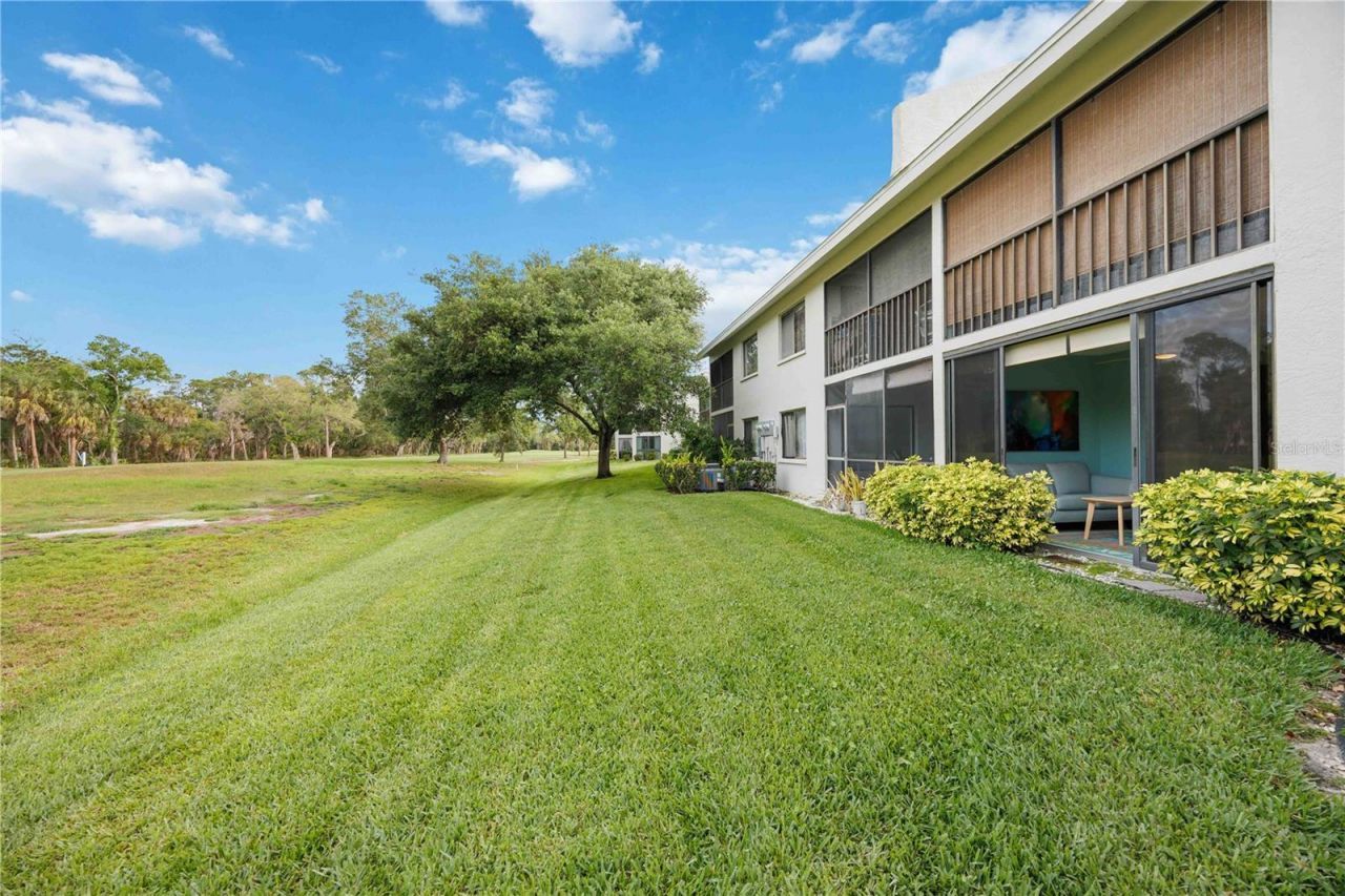 7754 Eagle Creek Drive, Unit 7512, Sarasota, FL 34243 Photo