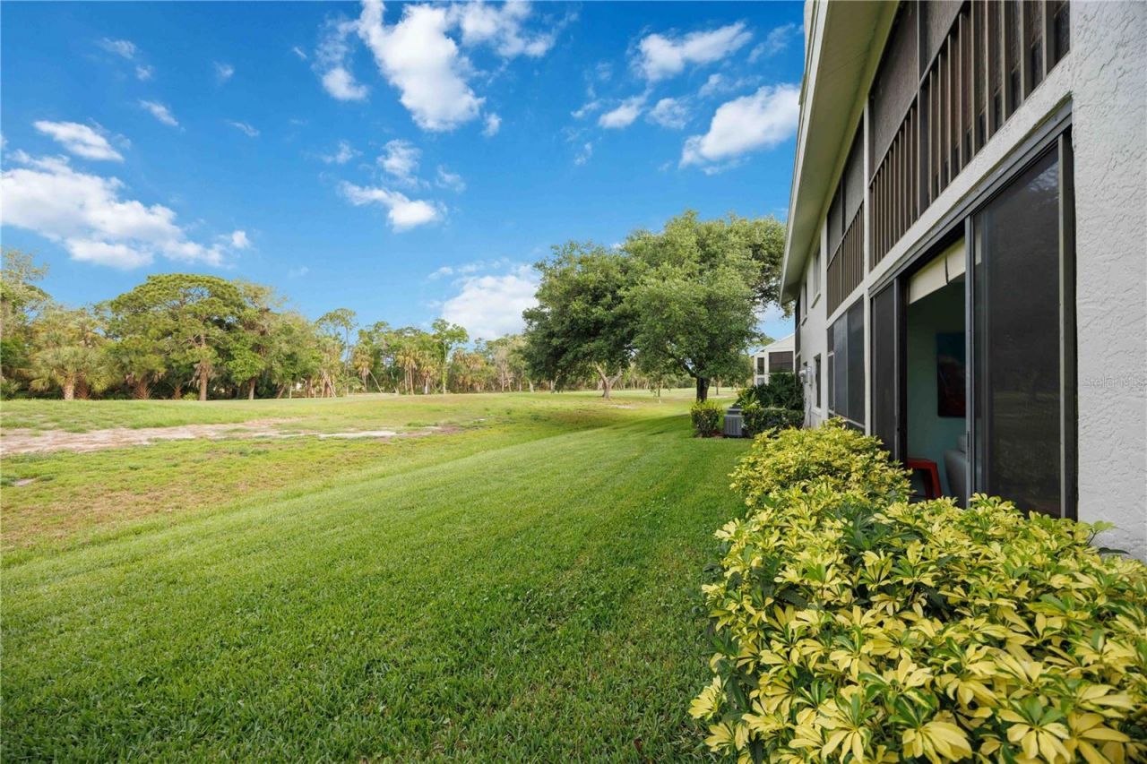 7754 Eagle Creek Drive, Unit 7512, Sarasota, FL 34243 Photo