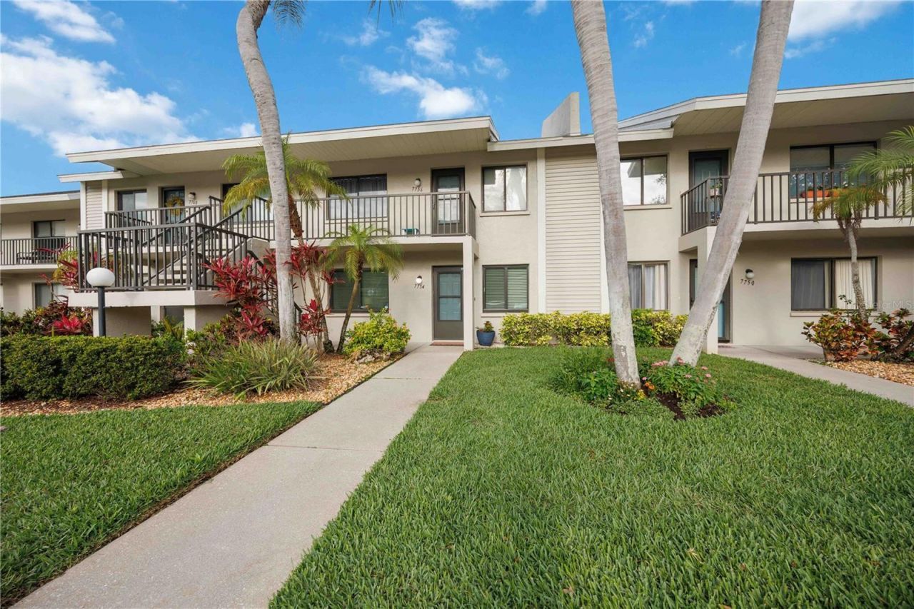 7754 Eagle Creek Drive, Unit 7512, Sarasota, FL 34243 Photo