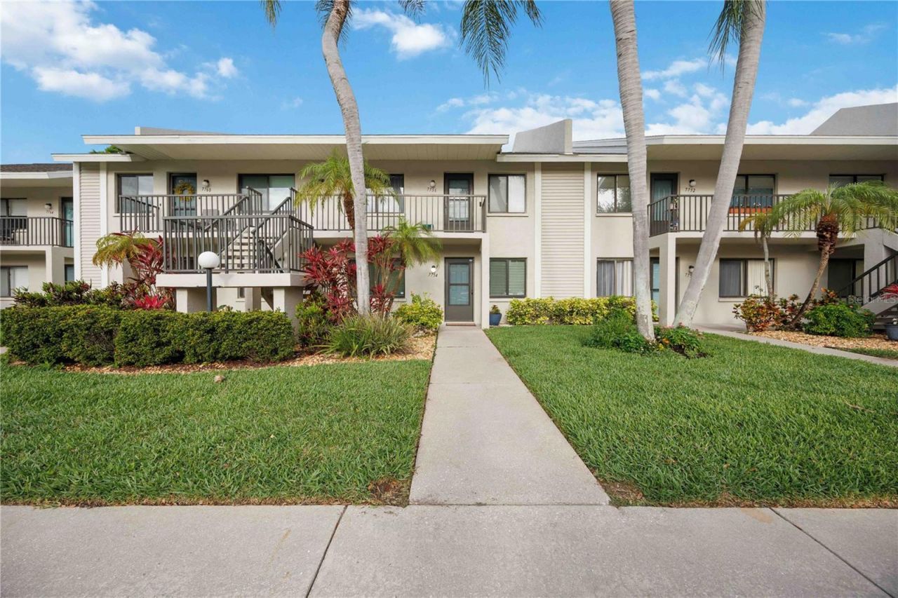 7754 Eagle Creek Drive, Unit 7512, Sarasota, FL 34243 Photo