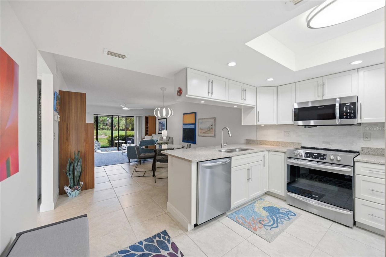 7754 Eagle Creek Drive, Unit 7512, Sarasota, FL 34243 Photo