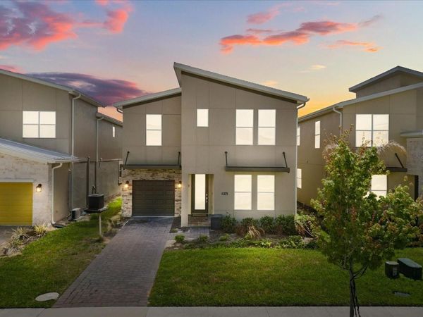 8946 PLAY THROUGH DRIVE , DAVENPORT, FL 33896