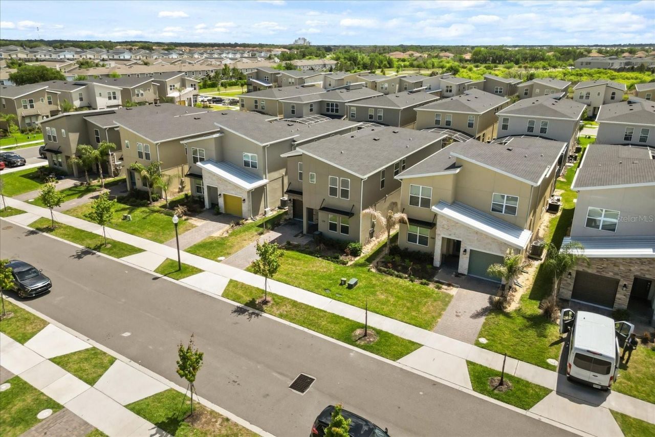 8946 Play Through Drive , Davenport, FL 33896 Photo