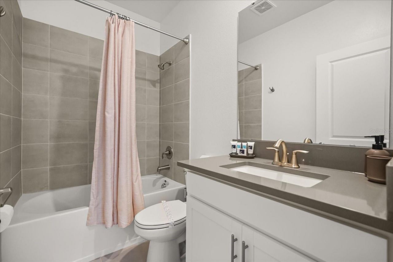 8946 Play Through Drive , Davenport, FL 33896 Photo