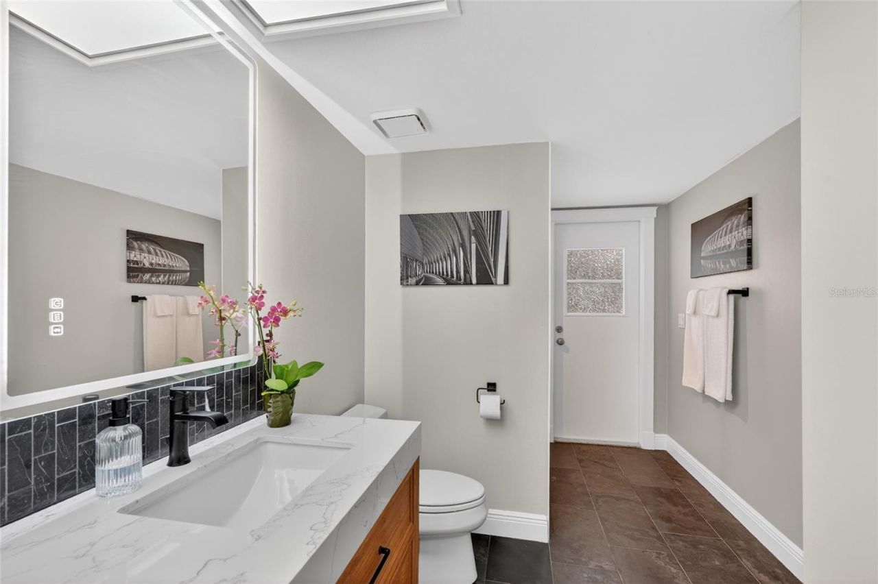 14013 Shady Shores Drive, Tampa, FL 33613 Photo