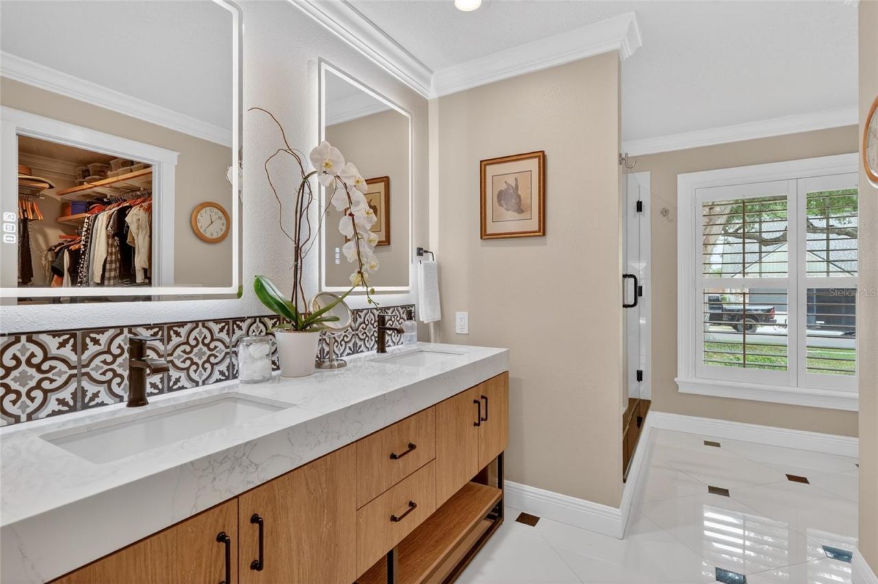 14013 Shady Shores Drive, Tampa, FL 33613 Photo