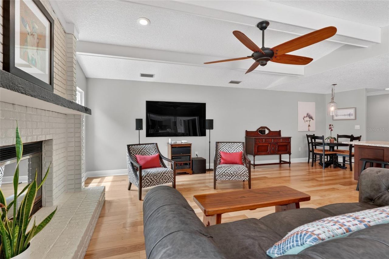 14013 Shady Shores Drive, Tampa, FL 33613 Photo