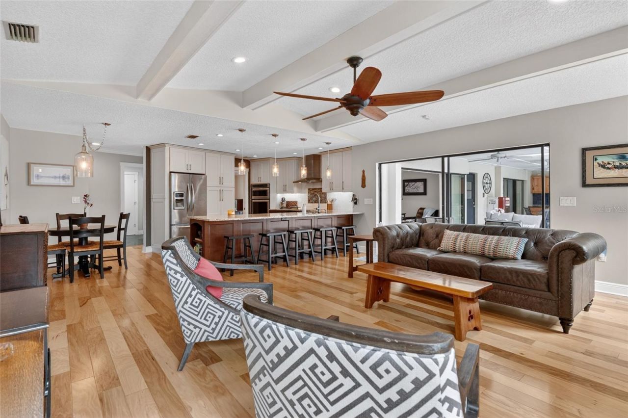 14013 Shady Shores Drive, Tampa, FL 33613 Photo