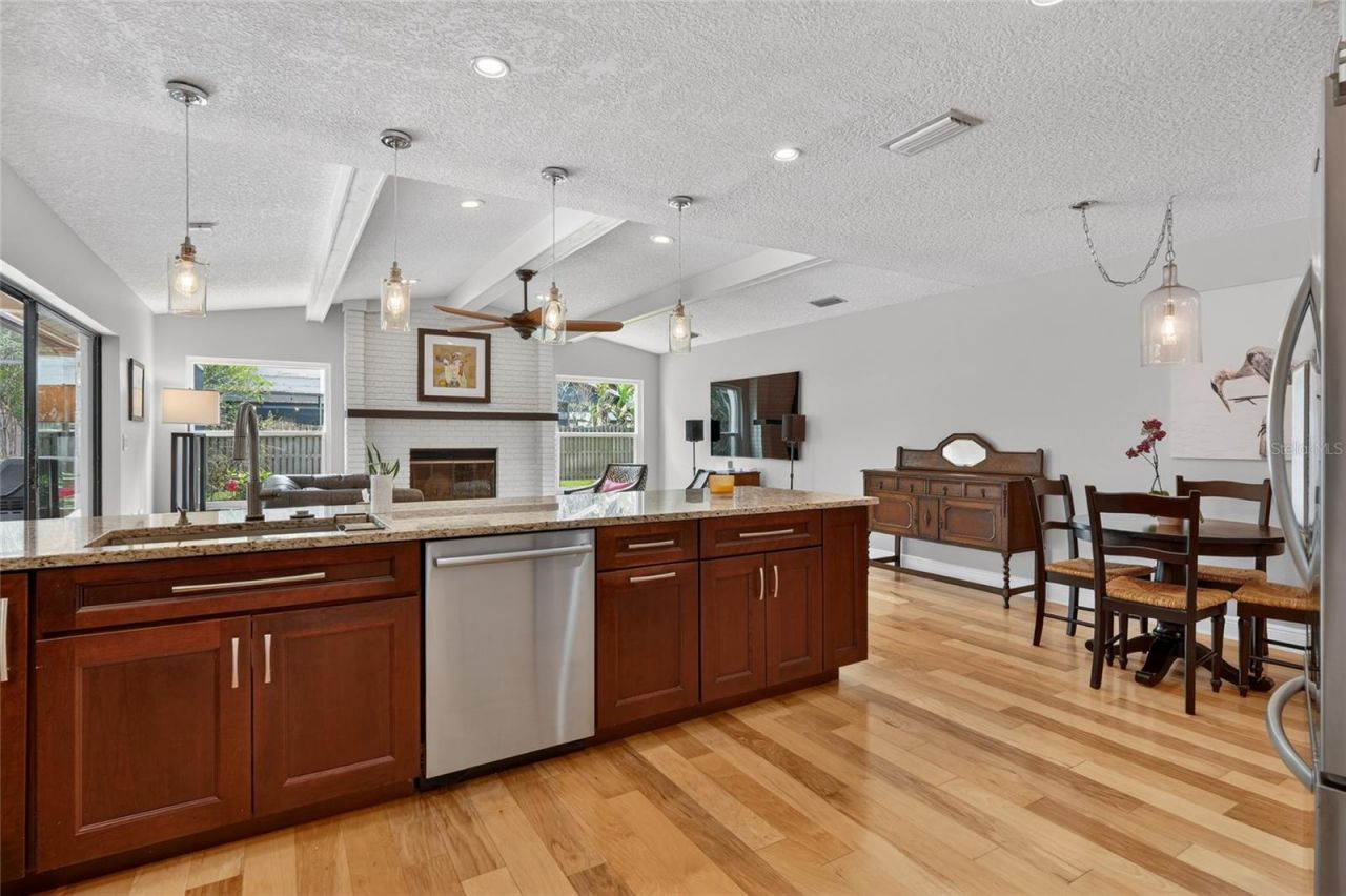 14013 Shady Shores Drive, Tampa, FL 33613 Photo