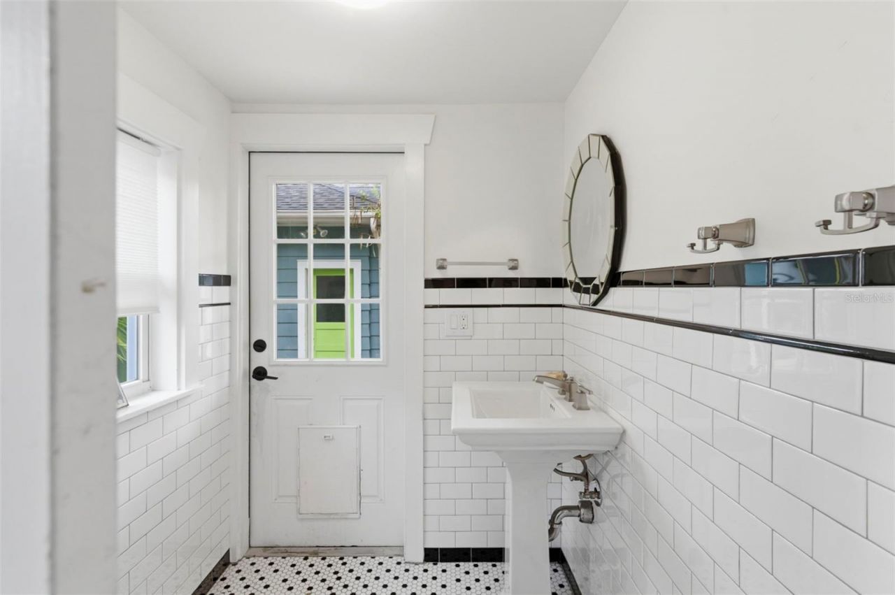 816 16th Avenue Ne, Saint Petersburg, FL 33704 Photo