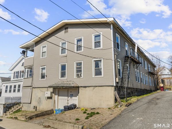 32 Greenwood , Naugatuck, CT 06770