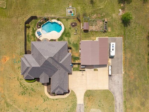 836 NE Arrowhead Road, Piedmont, OK 73078