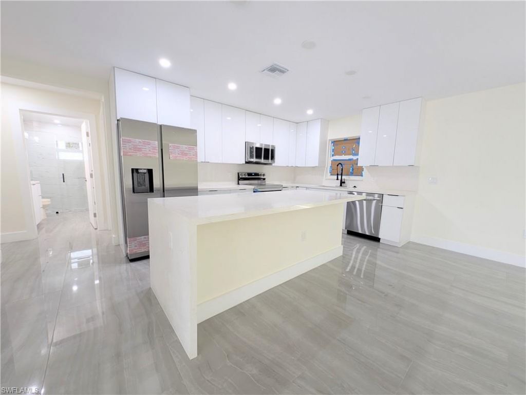 798 Bell Blvd S, Lehigh Acres, FL 33974 Photo