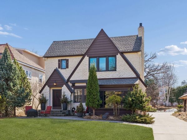 211 W Minnehaha Parkway, Minneapolis, MN 55419