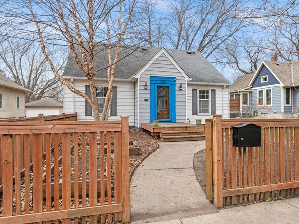 825 Delaware Avenue, Saint Paul, MN 55107