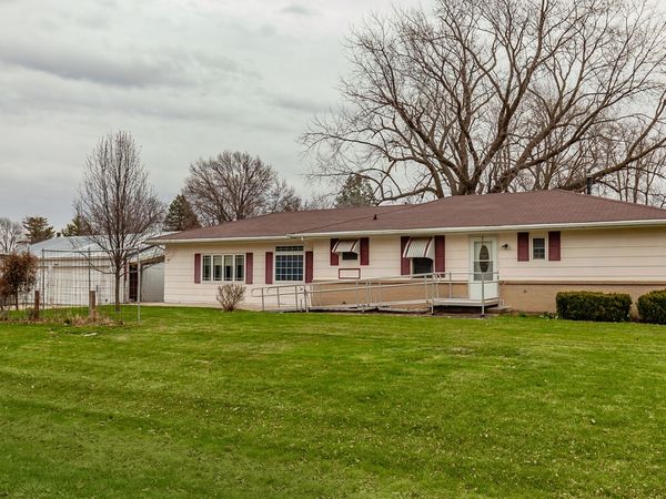401 Walnut Avenue NW, Mitchellville, IA 50169