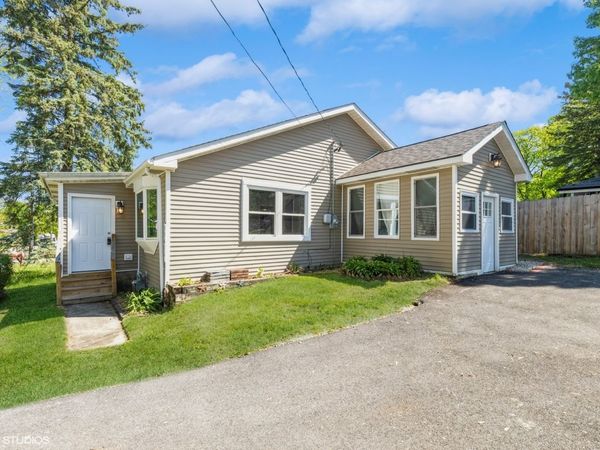 35611 N Grove Avenue , Ingleside, IL 60041