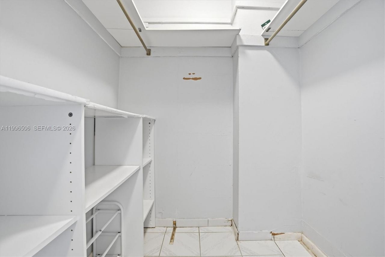 8233 Harding Ave, Unit 504, Miami Beach, FL 33141 Photo